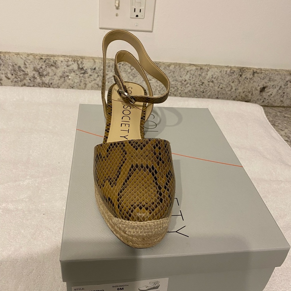 NIB SOLE SOCIETY CHANNING WEDGE Espedrille SZ8 snake
